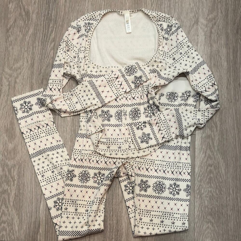 NEW 2 PIECE SKIMS LONG-SLEEVE CREAM FAIR ISLE POINTELLE PAJAMA SET SIZE LARGE